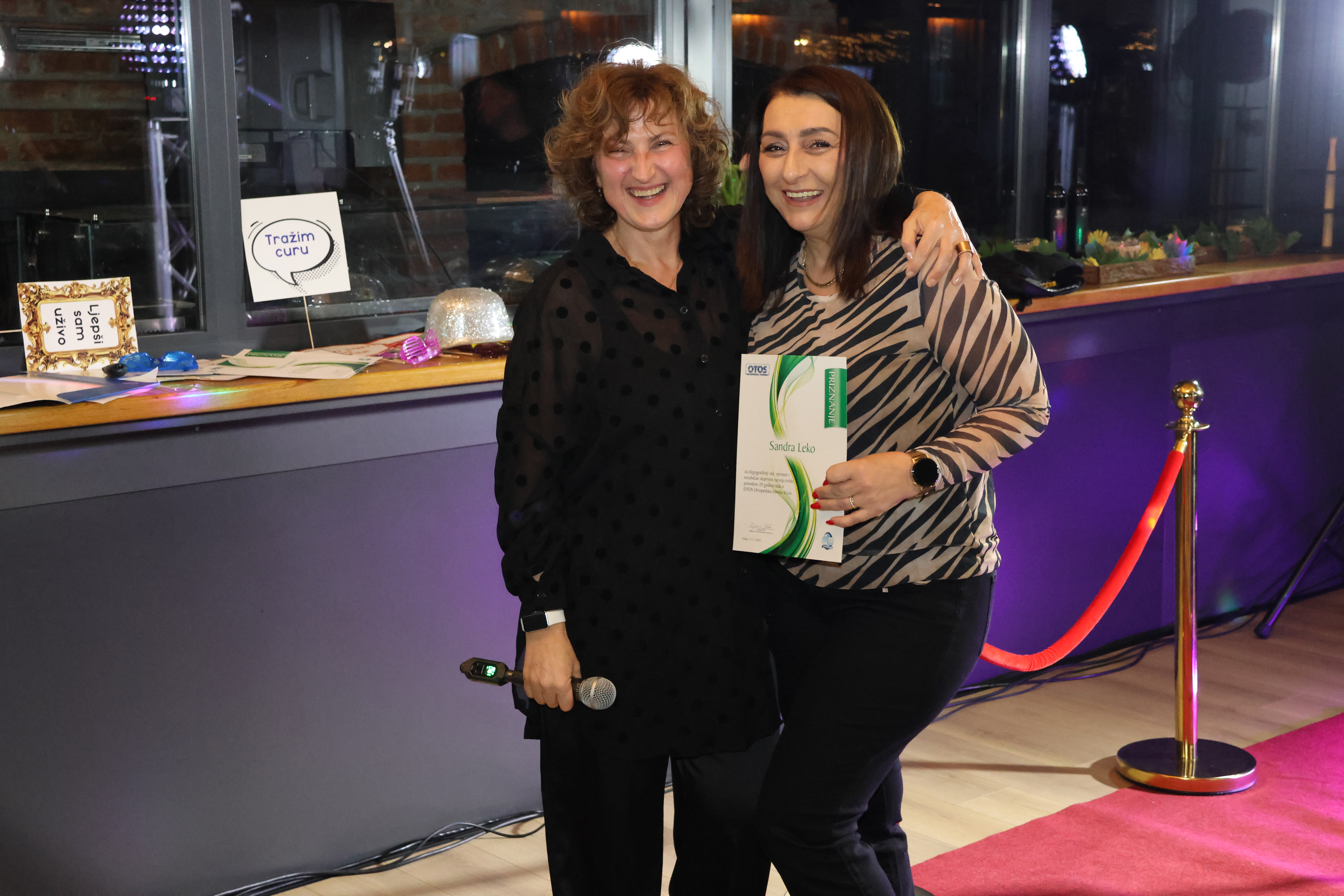 Opcionalni opis fotografije